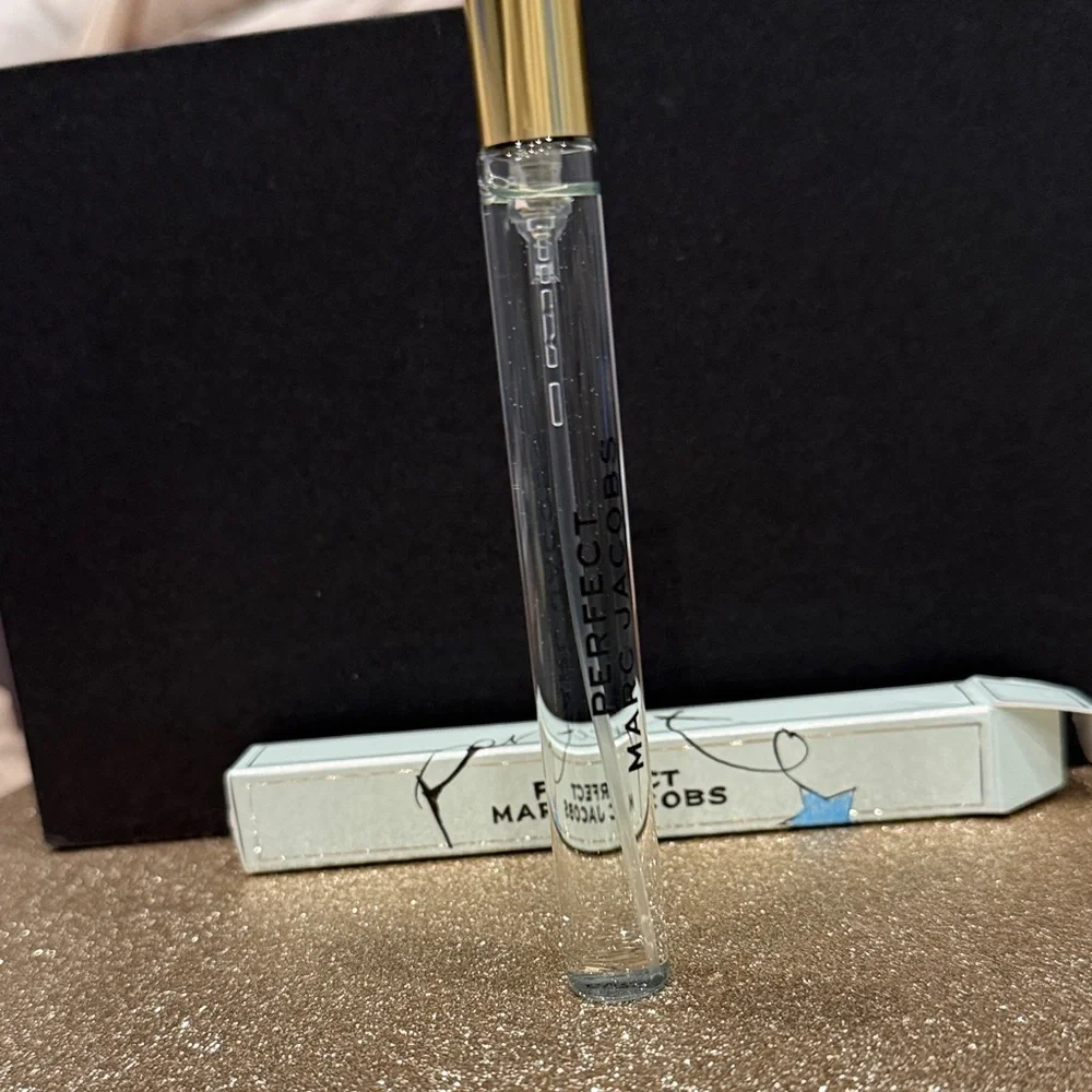 *NEW*10ml* Marc Jacobs* Perfect *
